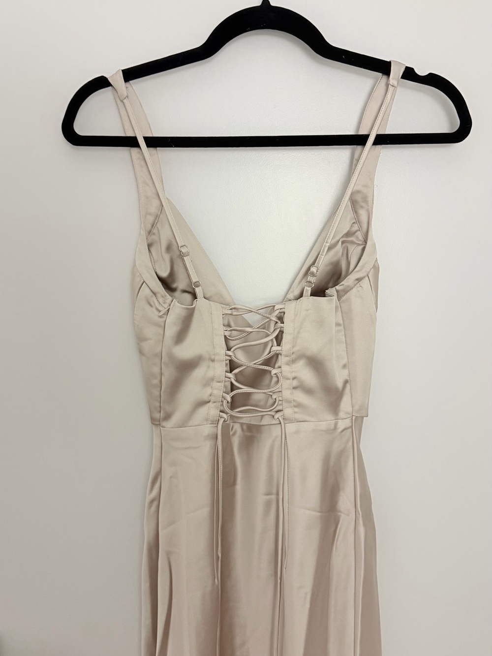 BNWT BABYBOO Shae Maxi Dress - Shell - XS - Picture 4 of 5